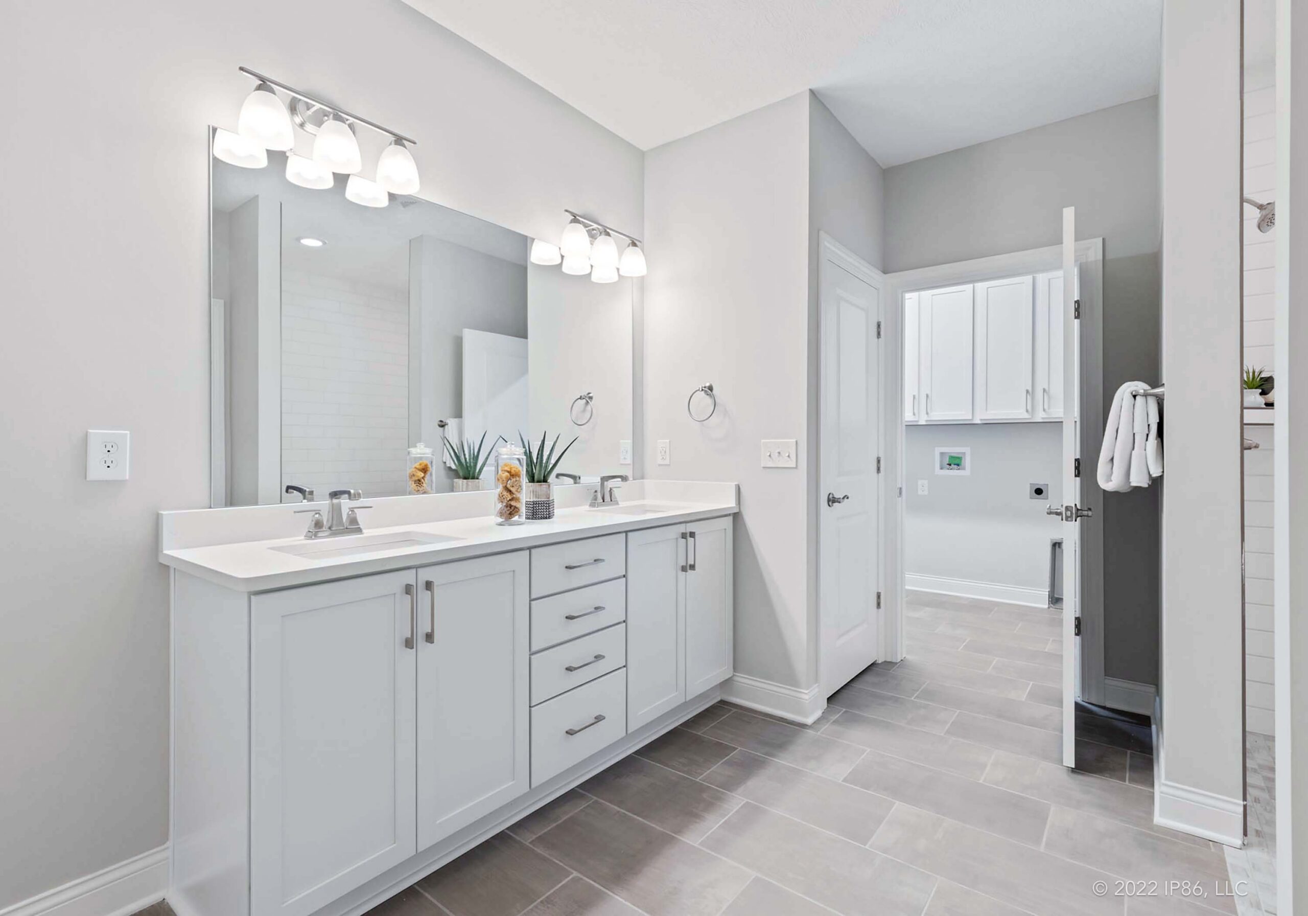 3178 Squier Loop | Bathroom